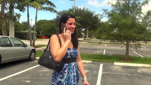 Street Blowjobs - Nikki pussy eating