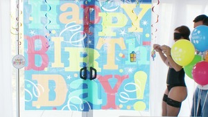 MILFsLikeItBig - Very slim Diamond Foxxx gangbang