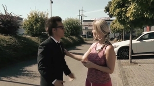 Hitzefrei.com - Julia Pink reality orgasm